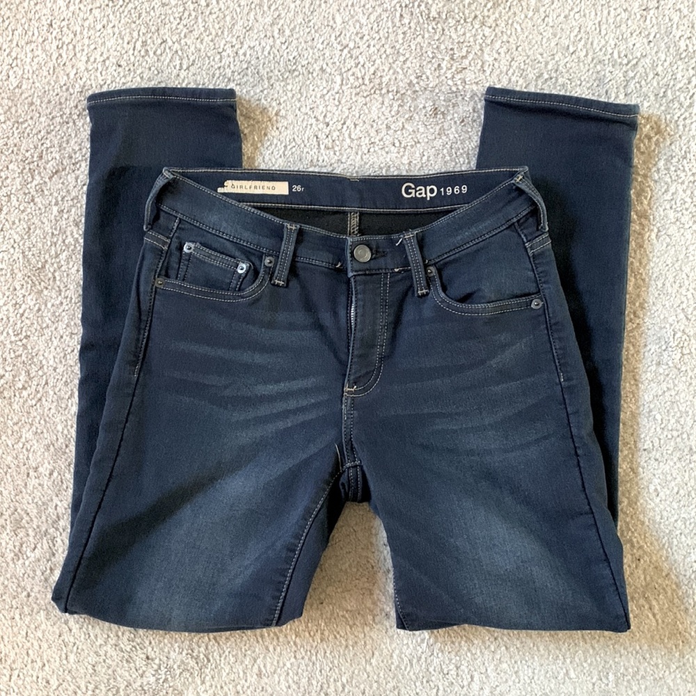 Gap Girlfriend Jeans 26R